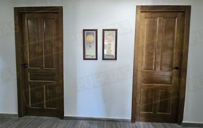 Puertas de Madera con Cuadros