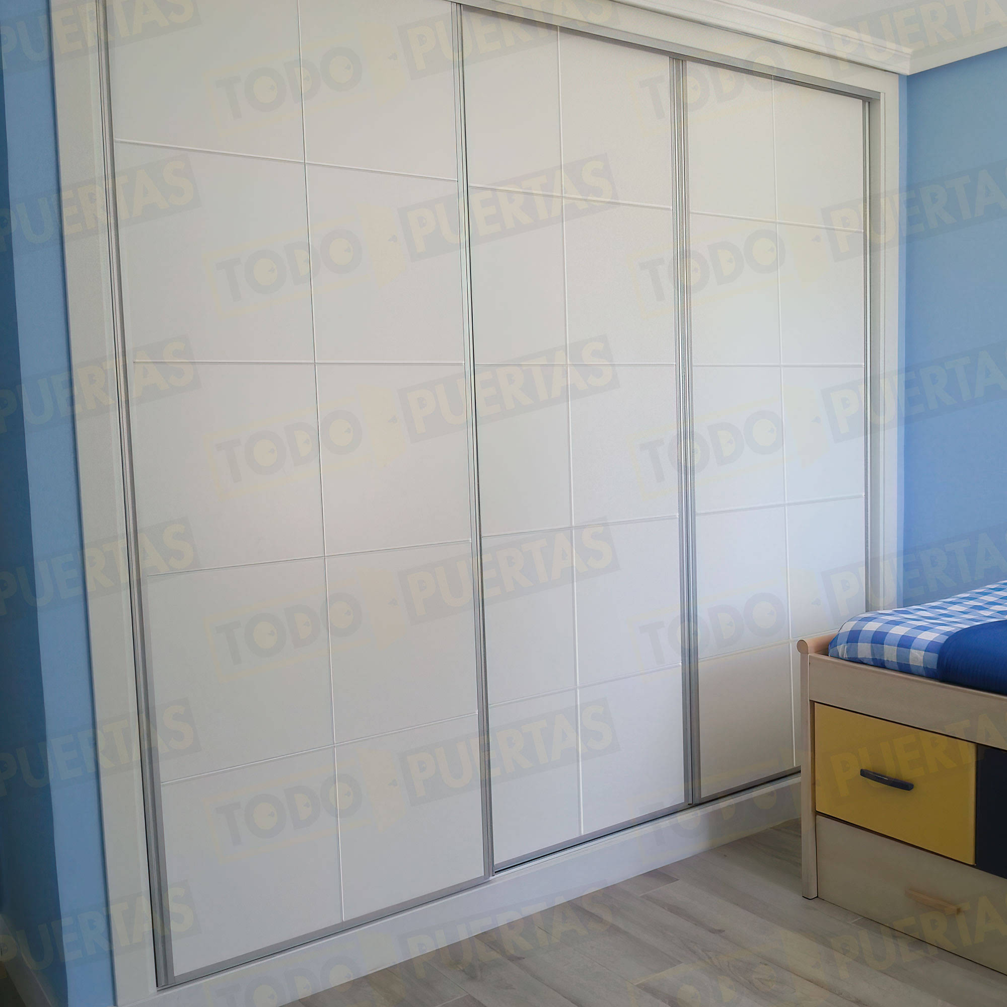 Foto Herrajes Armarios cliente 8