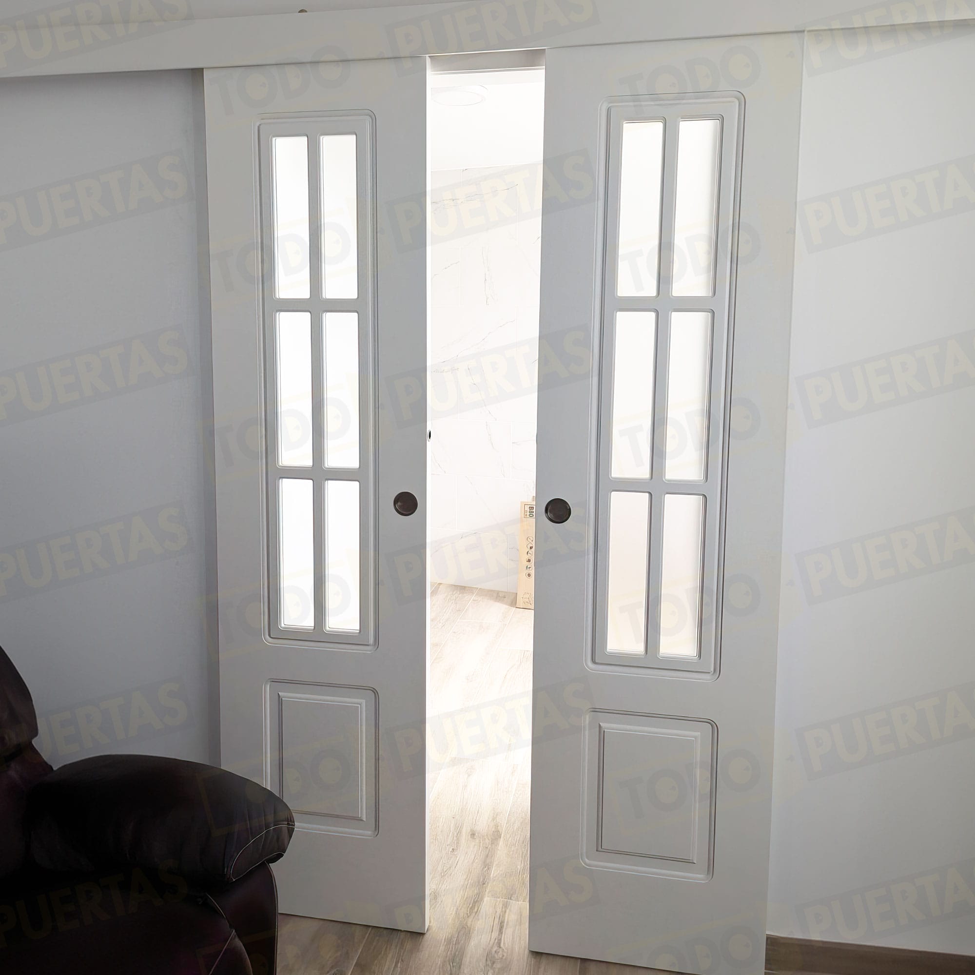Foto Puertas Lacadas Blancas Rústicas cliente 3