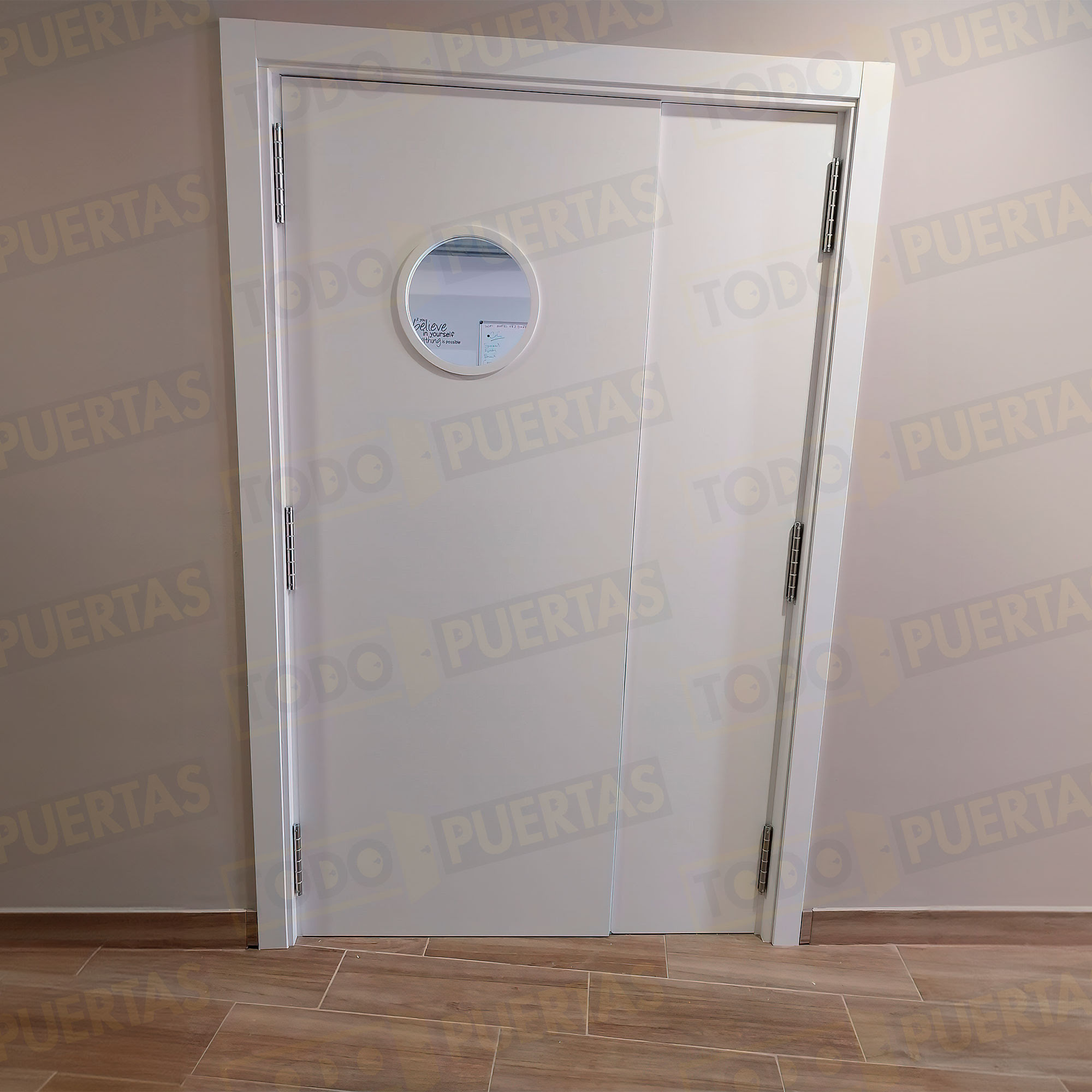 Foto Puertas Lacadas Blancas con Vidrieras cliente 1
